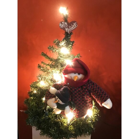 Pre-Lit Mini Christmas Tree With Snowman Family Decoration & Happy Holidays Sign - Picture 3 of 7
